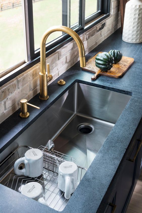 Guide to choosing the best kitchen sink for your lifestyle.